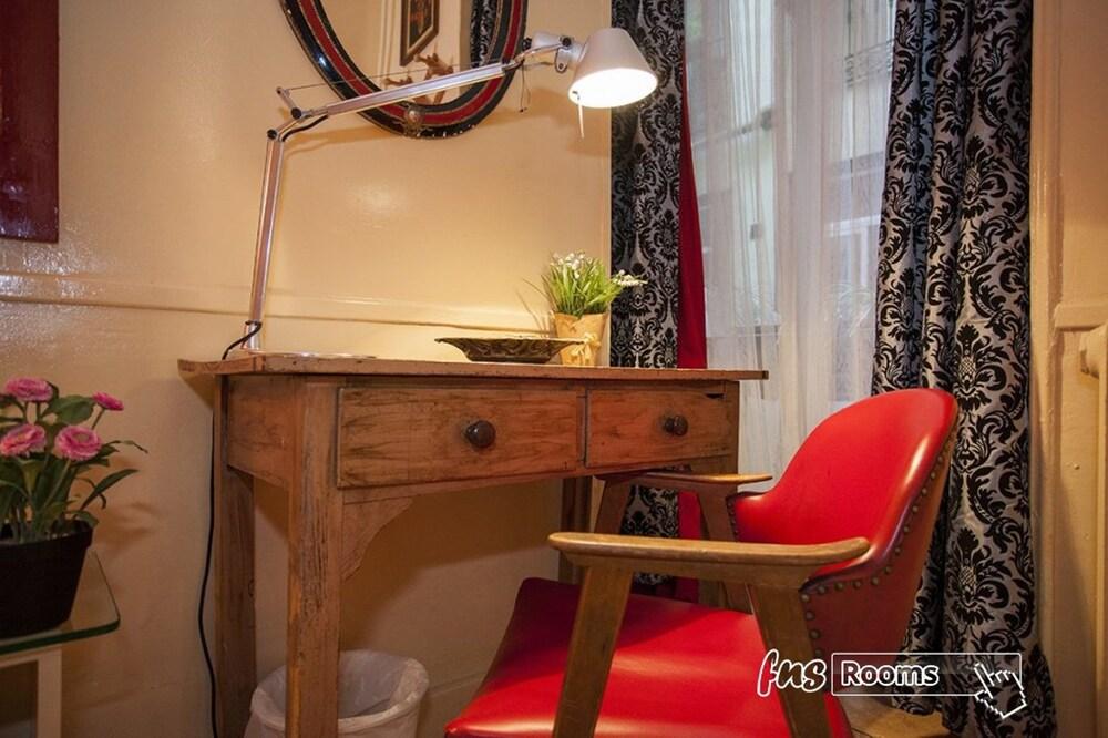 Hostal La Fontana