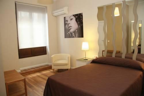 Room Pride Hostal