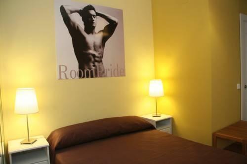 Room Pride Hostal