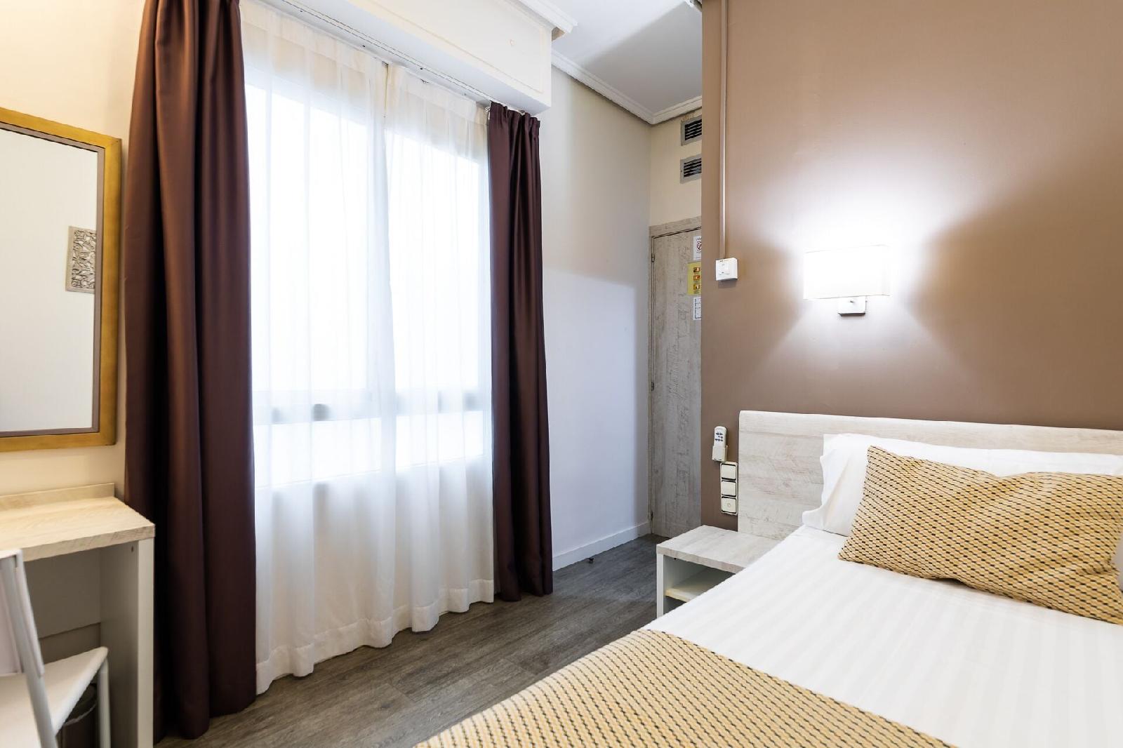 Sweet Hotel Continental