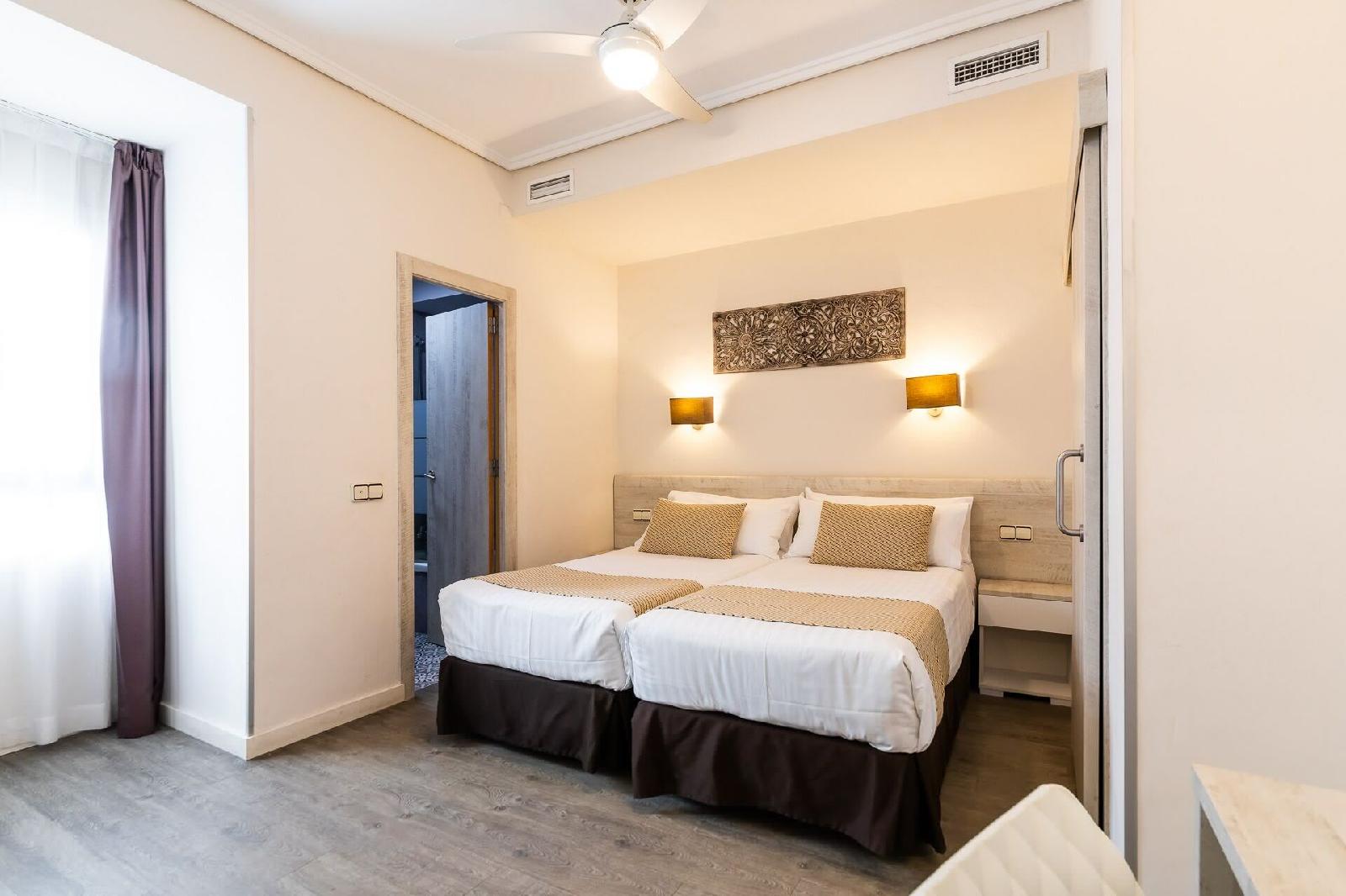 Sweet Hotel Continental