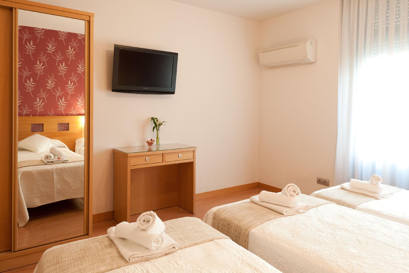 Hostal Abami Ii