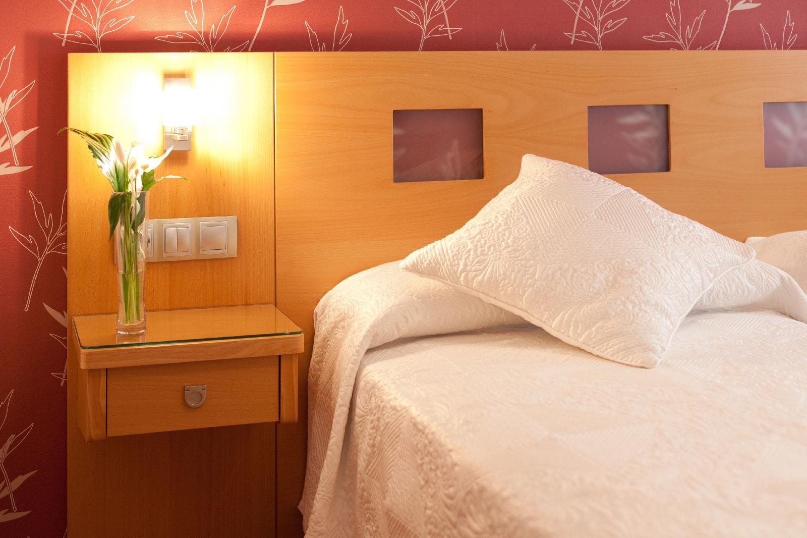 Hostal Abami Ii