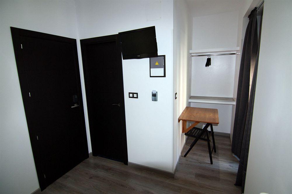 Hostal Mh Fuencarral