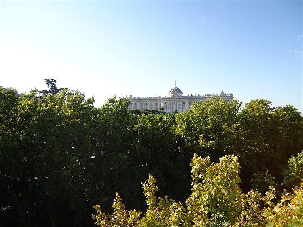 Wootravelling Plaza De Oriente