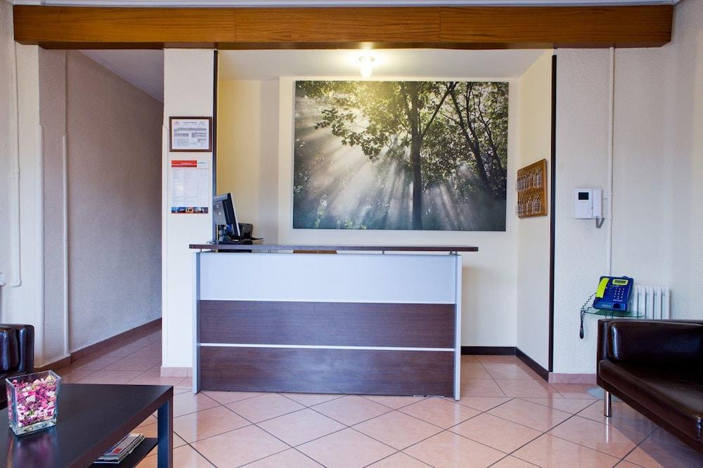 Hostal América