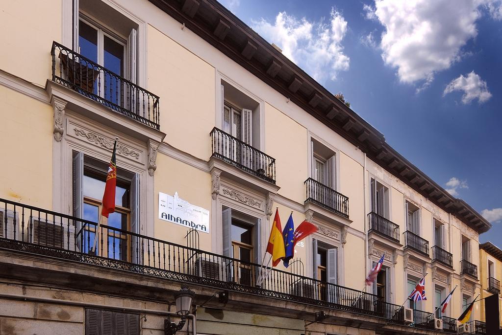 Alhambra Suites