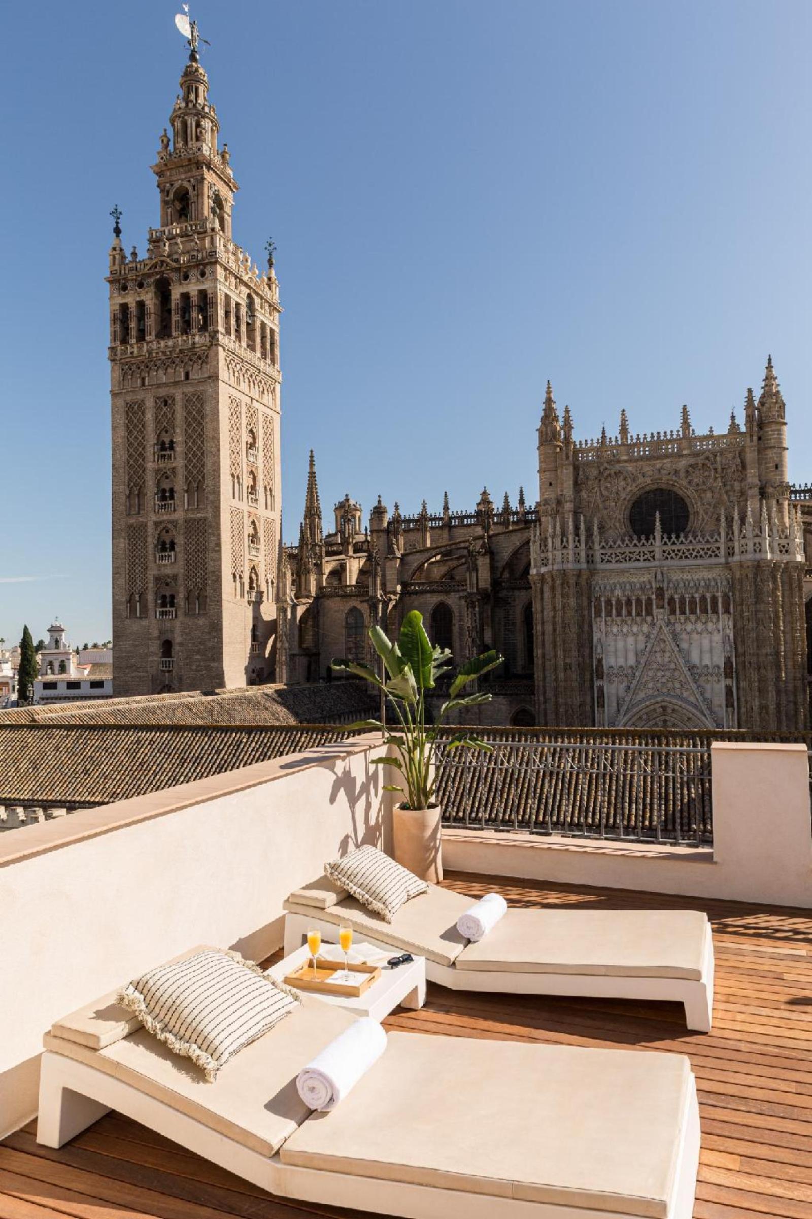 Puerta Catedral Suites