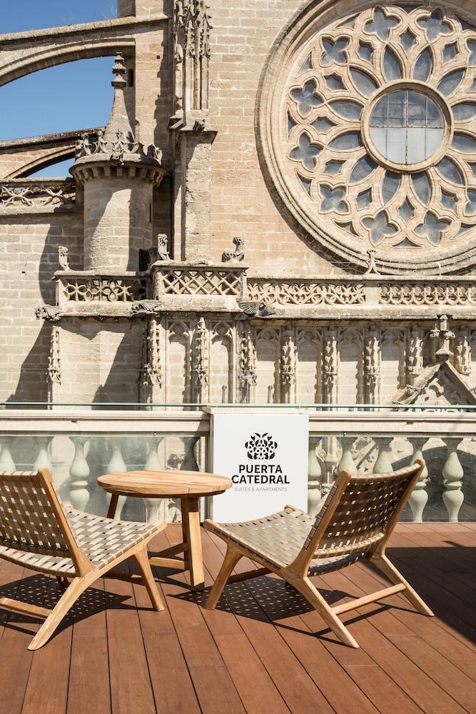 Puerta Catedral Suites