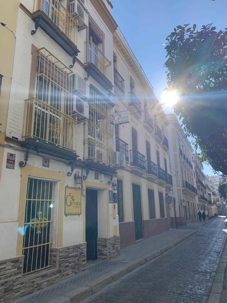 Pensión La Giraldilla