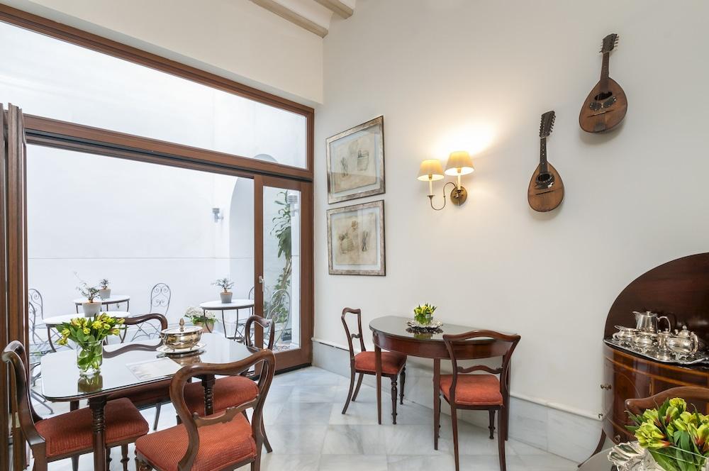 Hotel Amadeus Sevilla