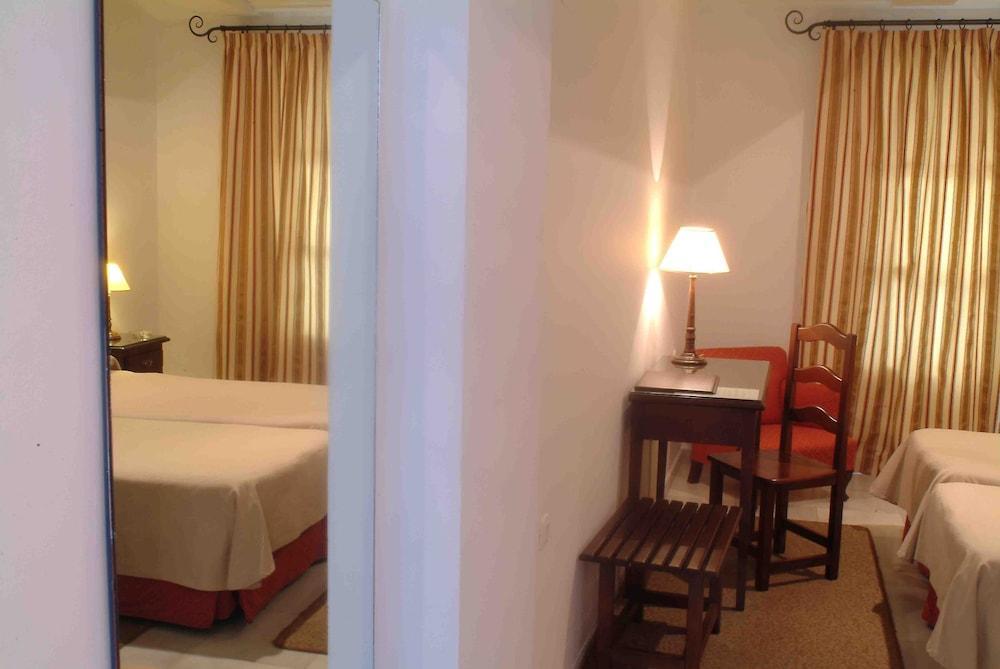 Hotel Simón
