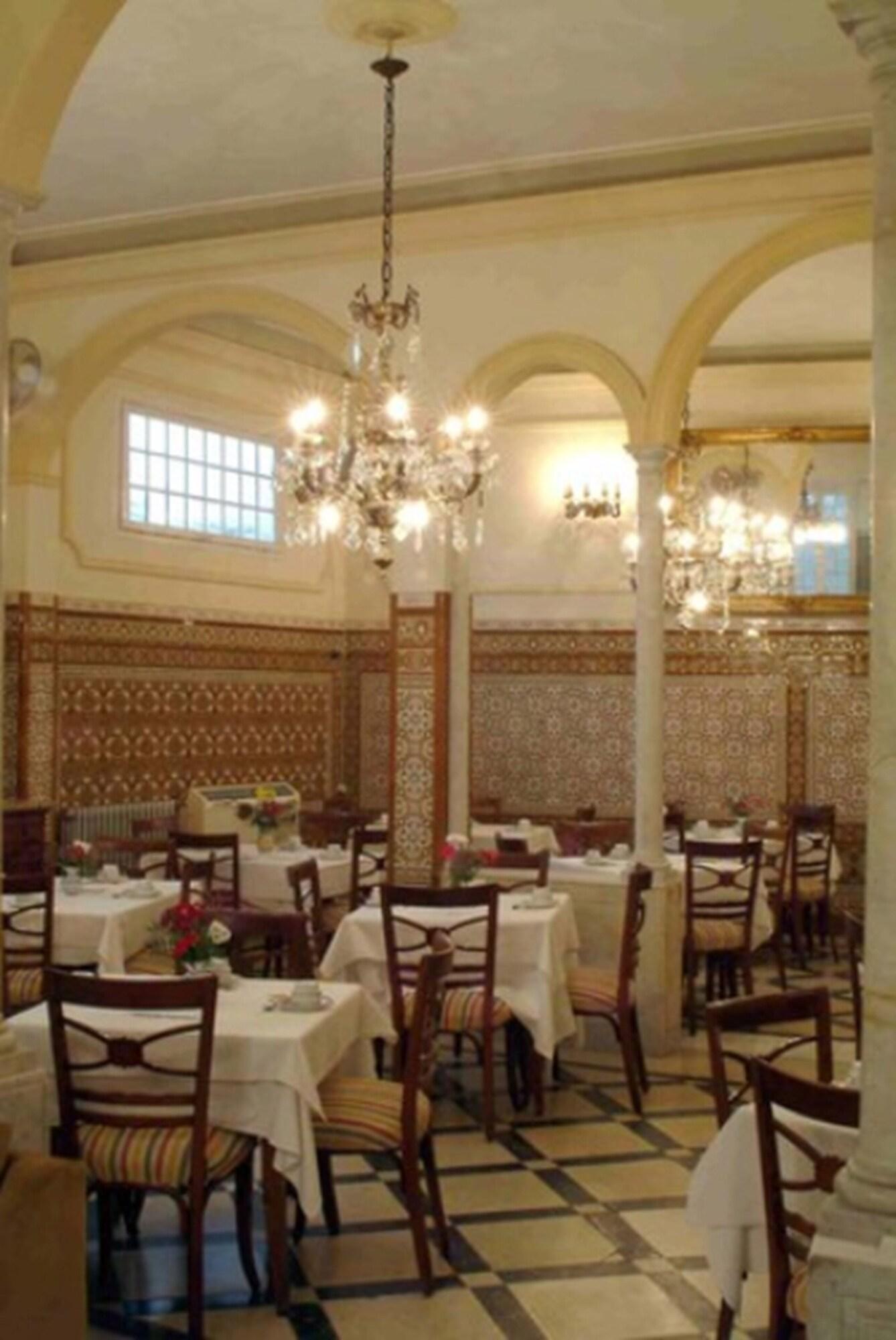 Hotel Simón
