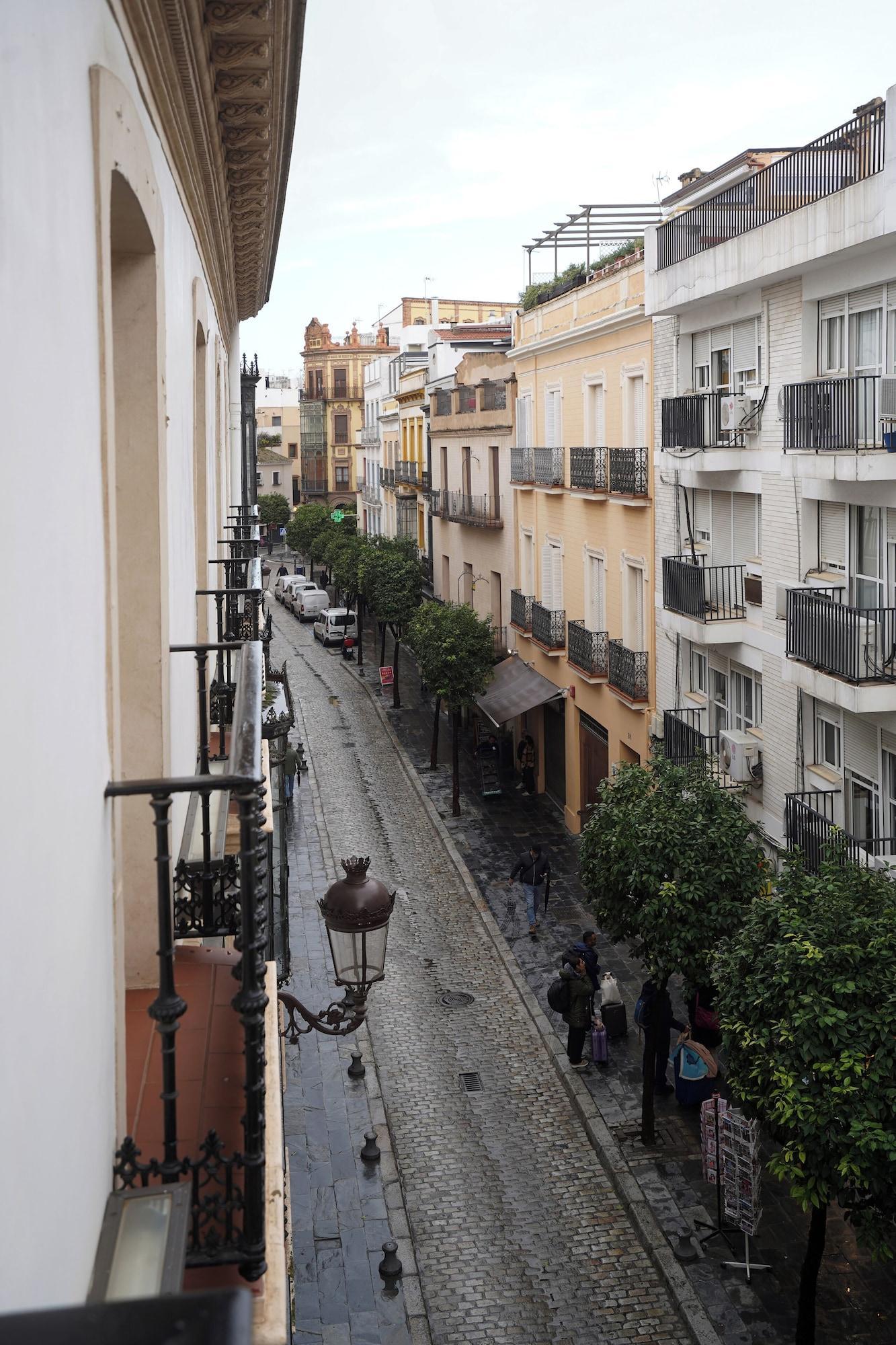 Hotel Simón