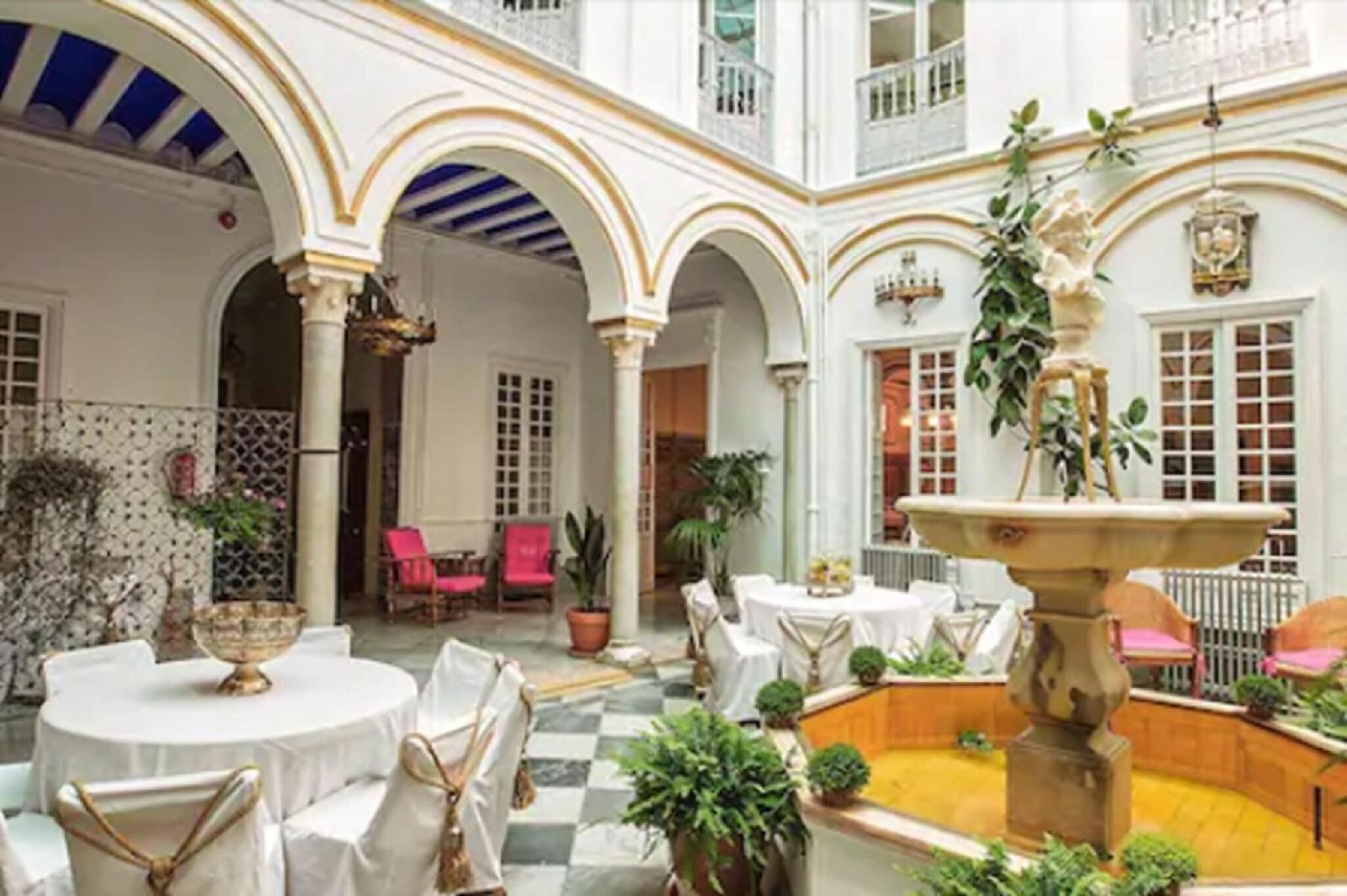Hotel Simón