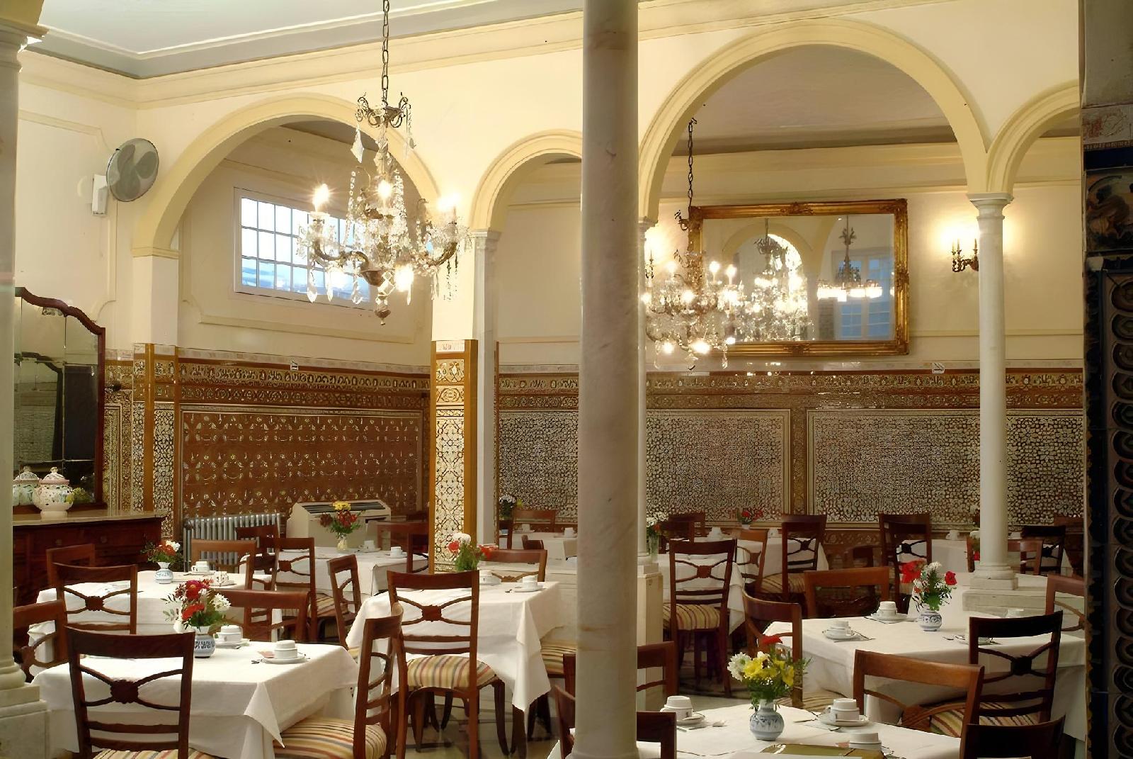 Hotel Simón