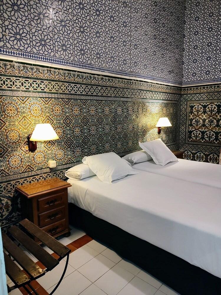 Hotel Simón
