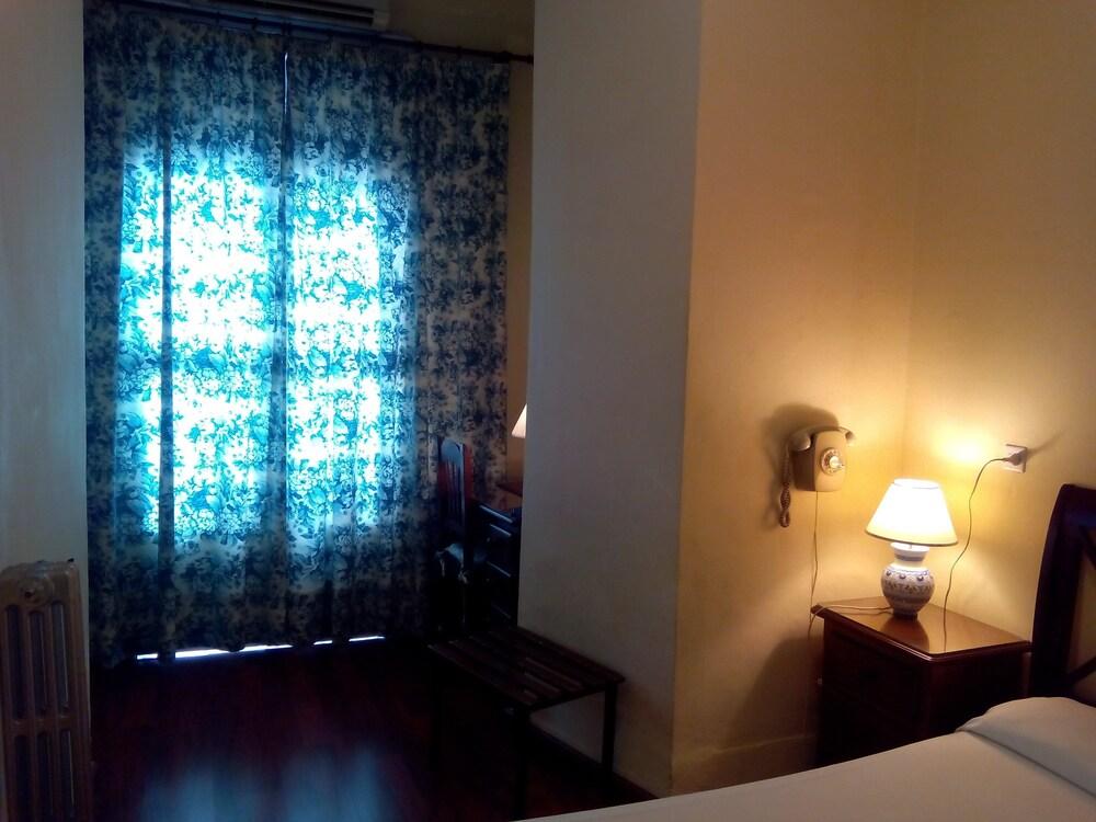 Hotel Simón