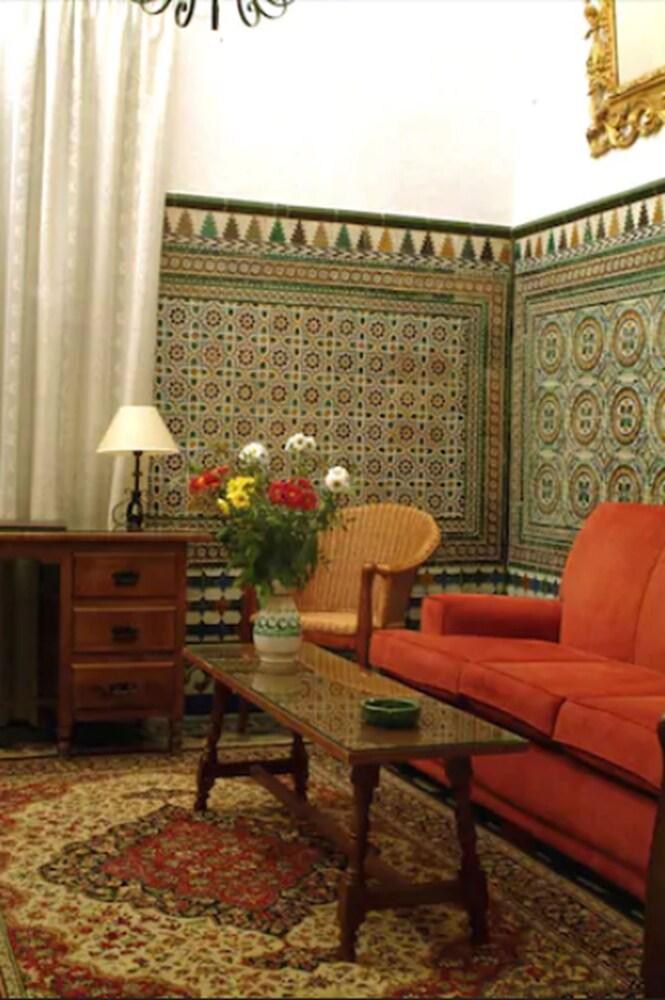 Hotel Simón