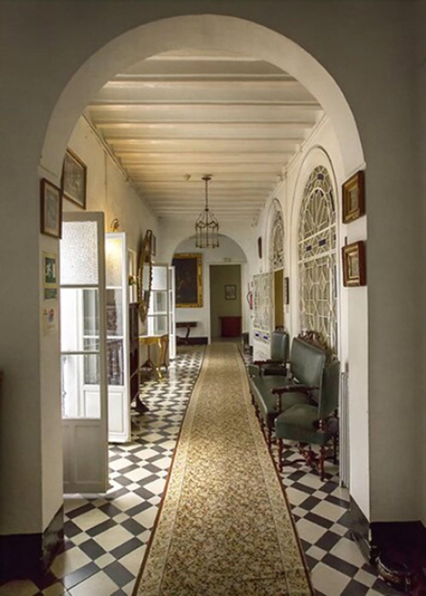 Hotel Simón