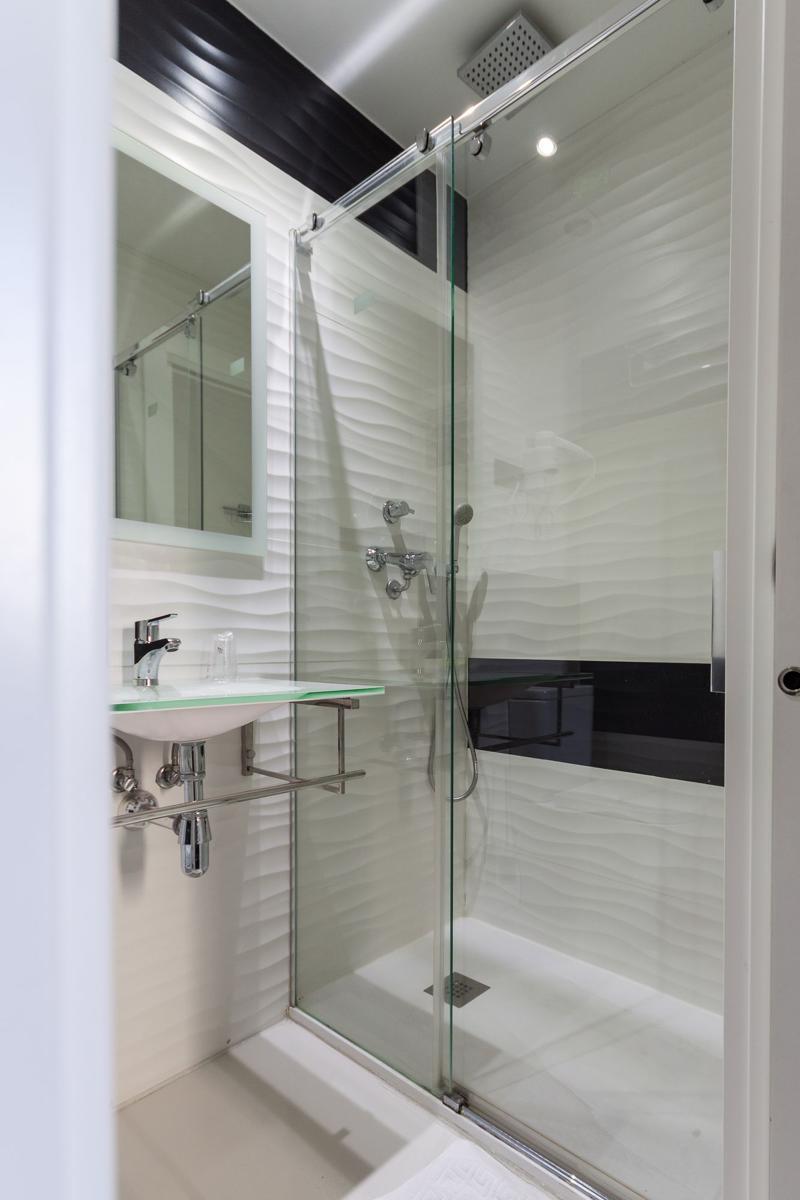 Hostal Gran Via 44