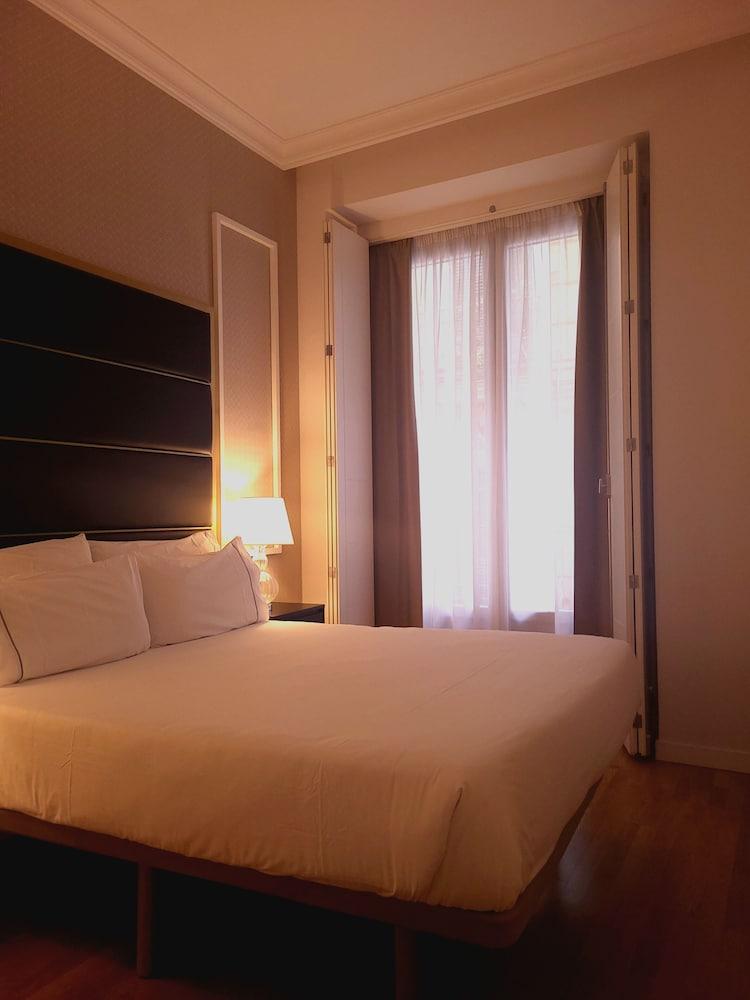 TGH Gran Vía Apartments