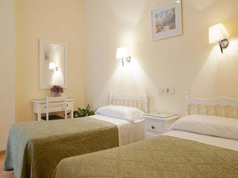 Hostal Los Alpes