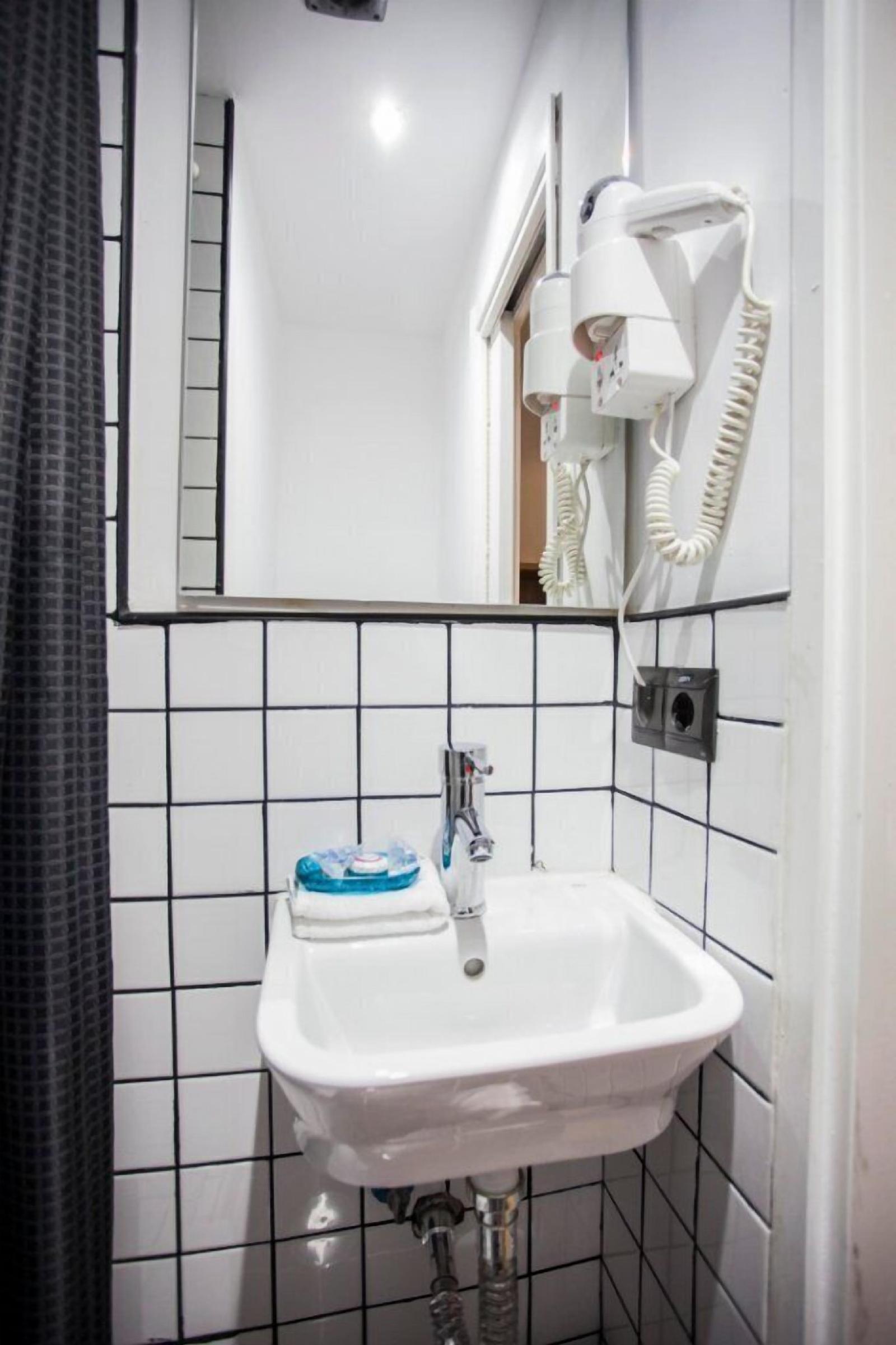 Hostal Cc Malasaña