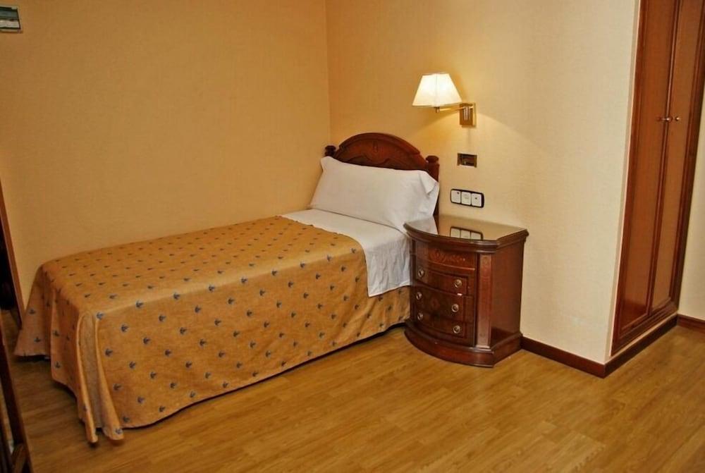 Hostal Victoria I