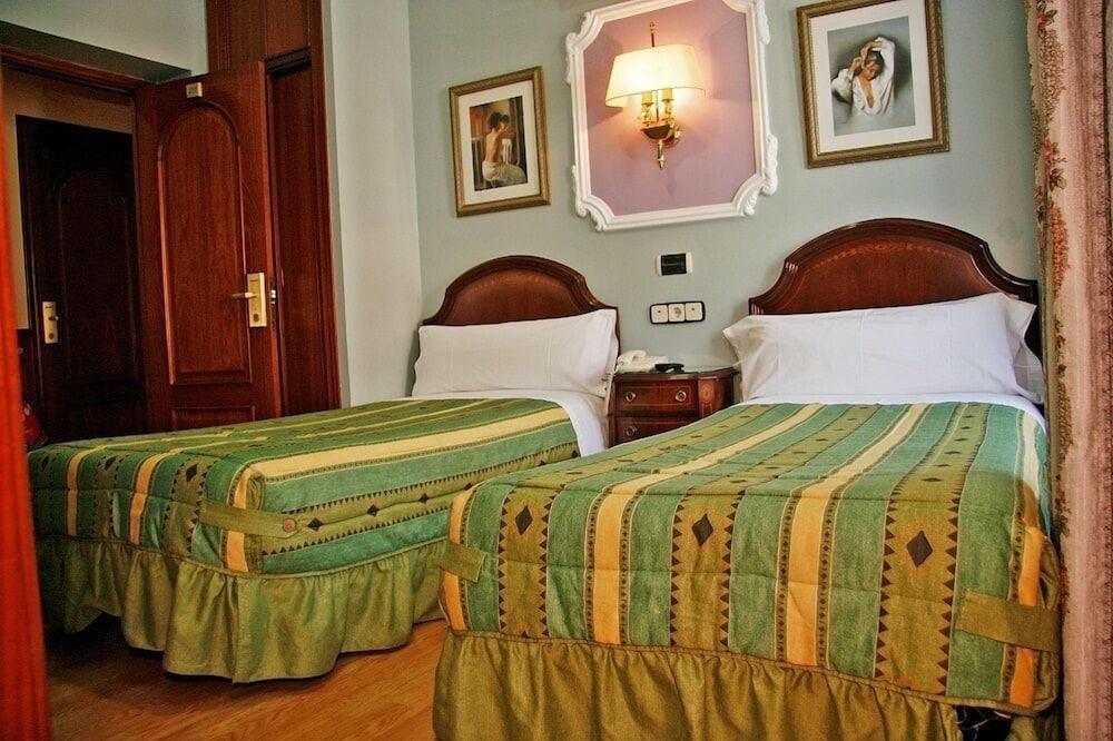 Hostal Victoria Ii