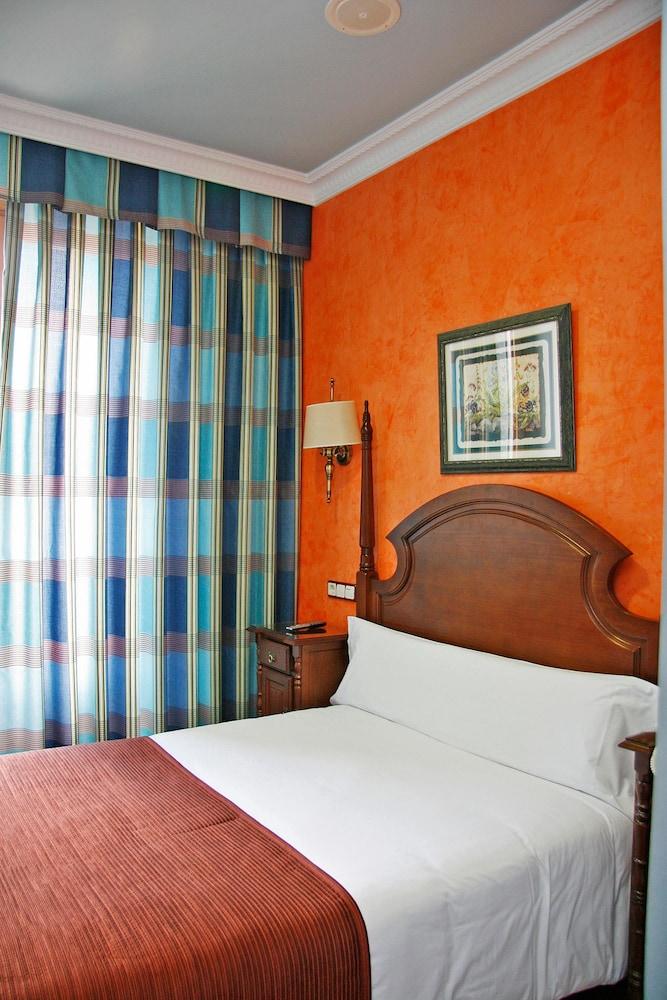Hostal Victoria Ii