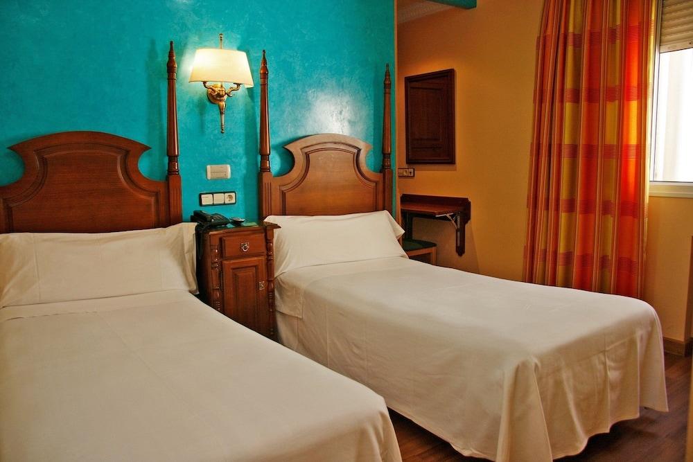 Hostal Victoria Ii