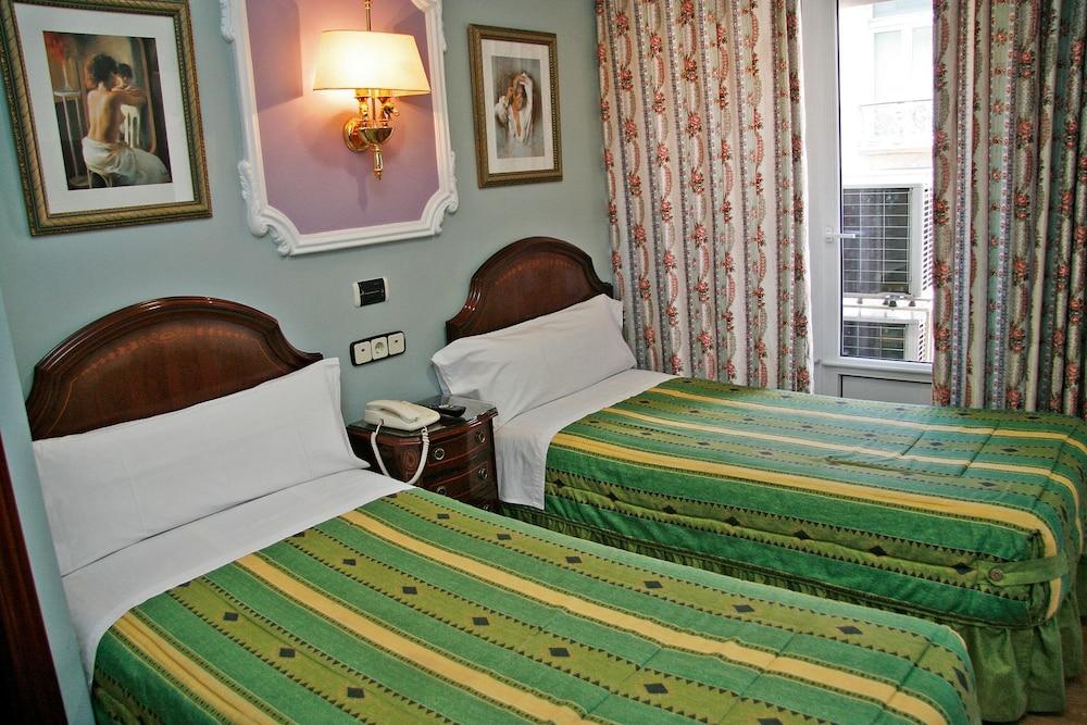 Hostal Victoria Ii