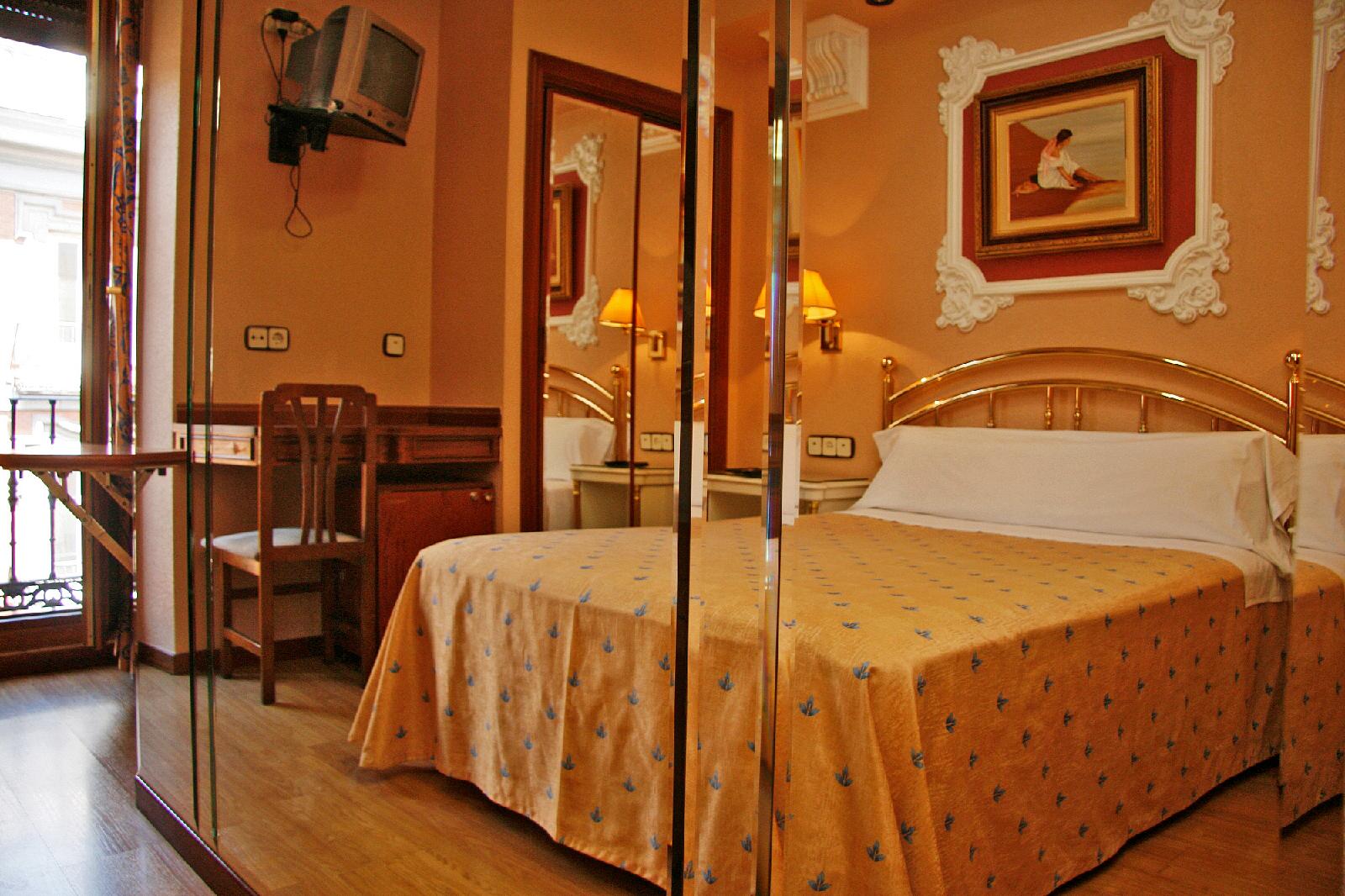 Hostal Victoria Iii
