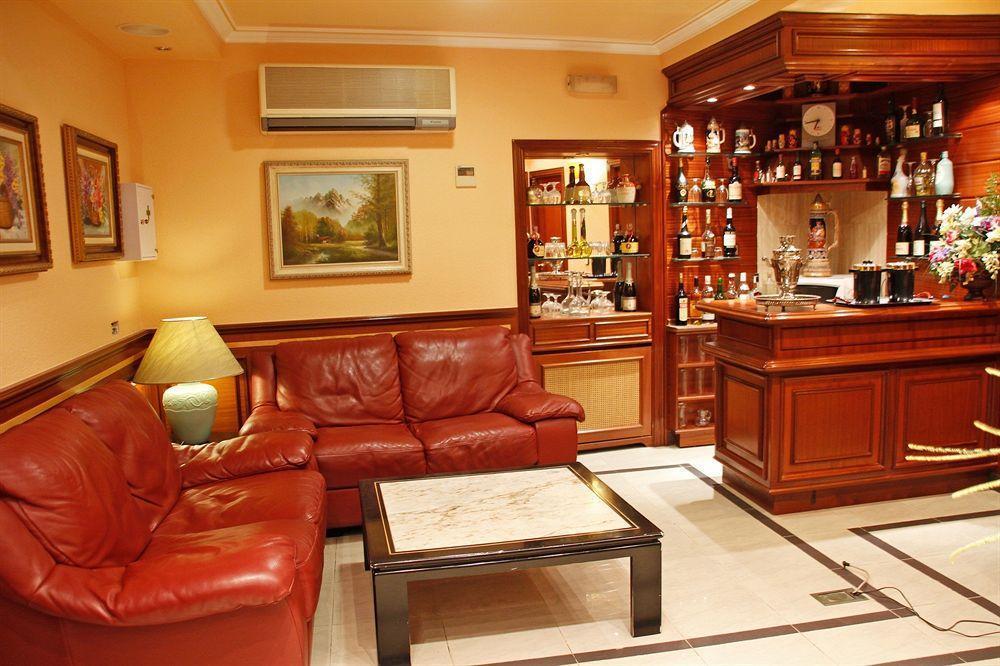 Hostal Victoria Iii