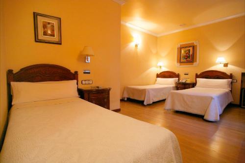 Hostal Victoria Iii