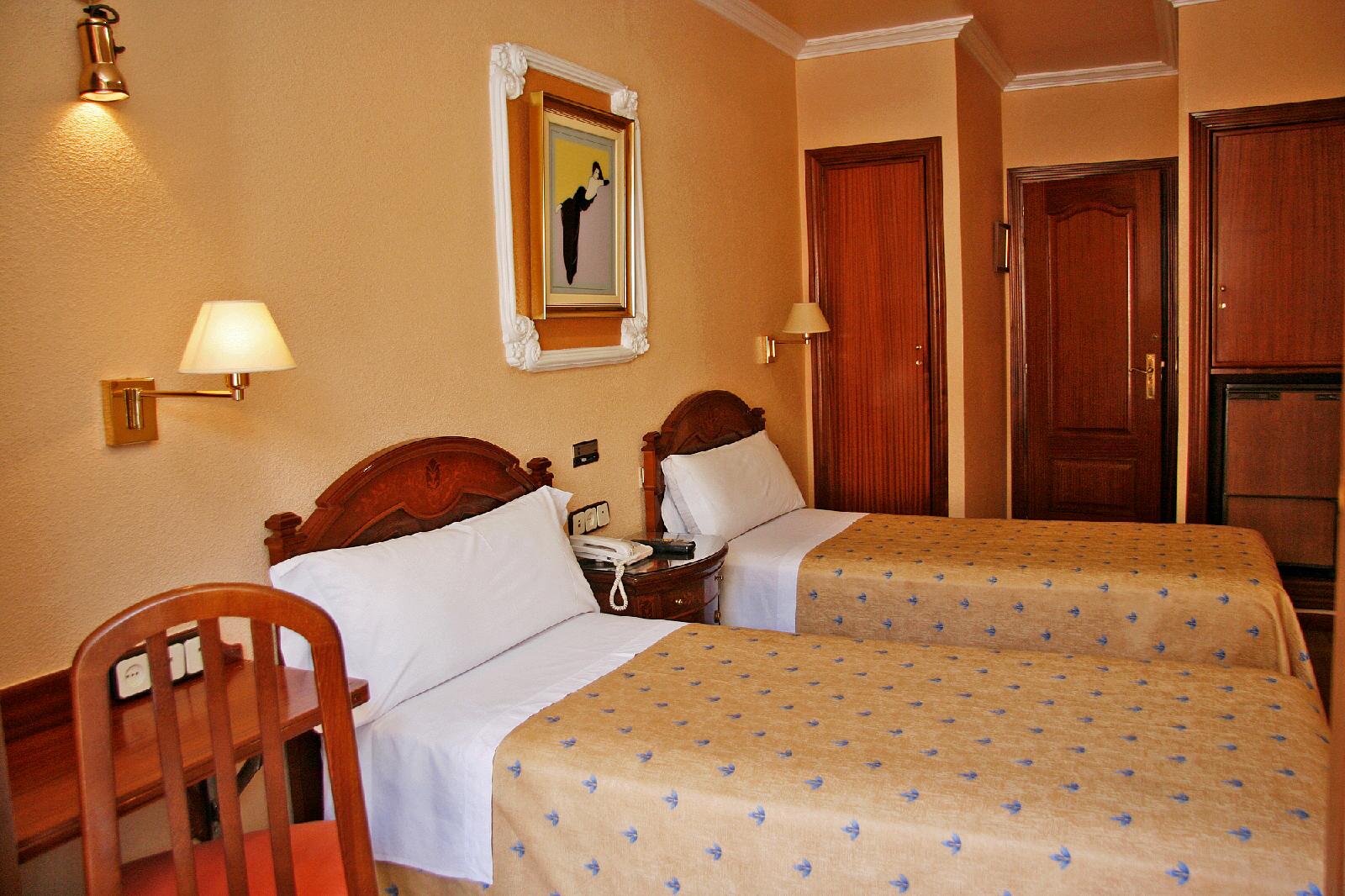 Hostal Victoria Iii