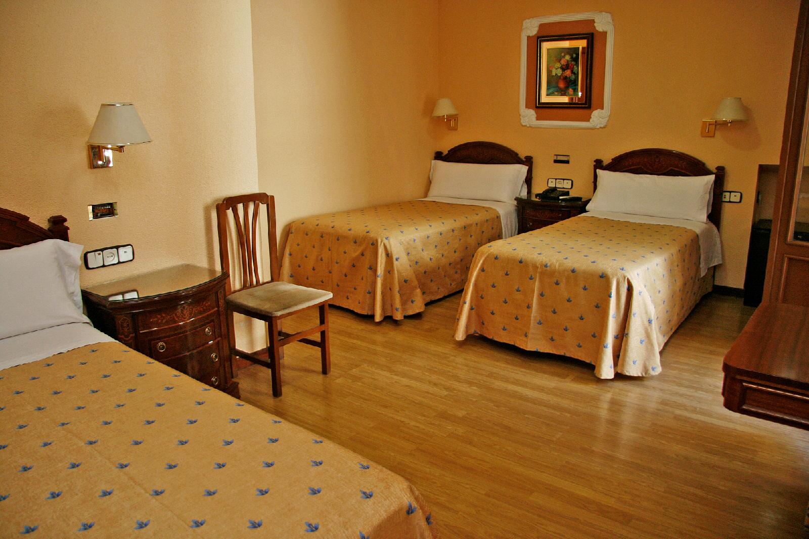 Hostal Victoria Iii