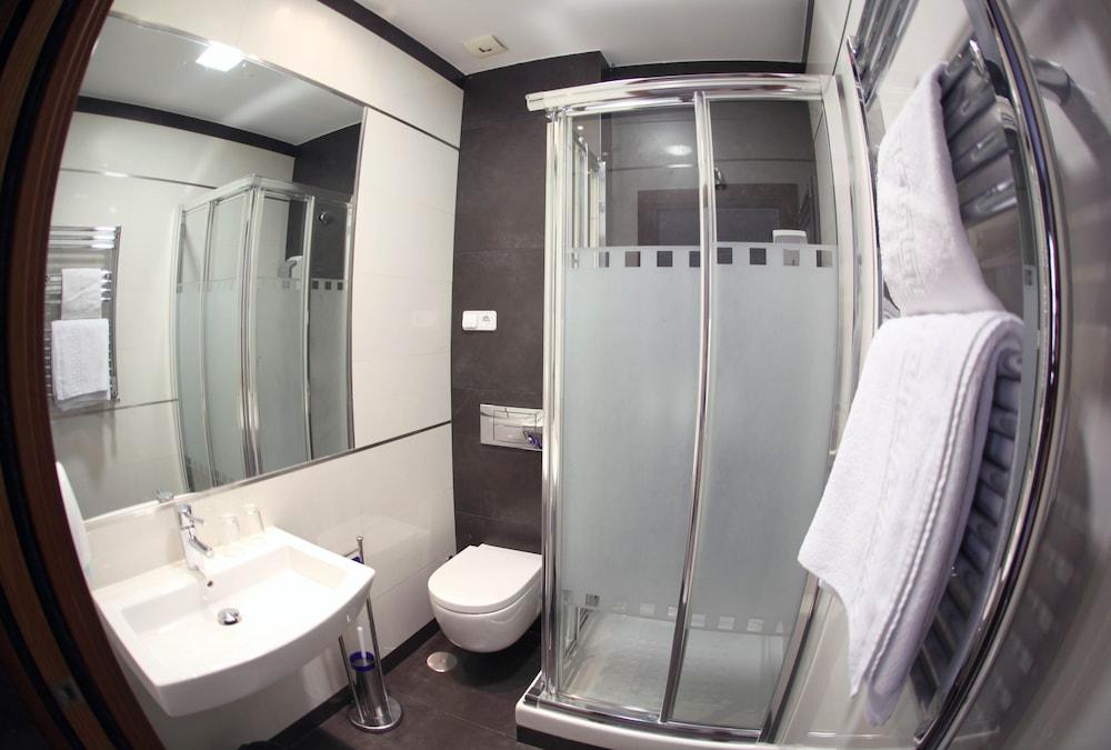 Hostal Atocha Almudena Martin