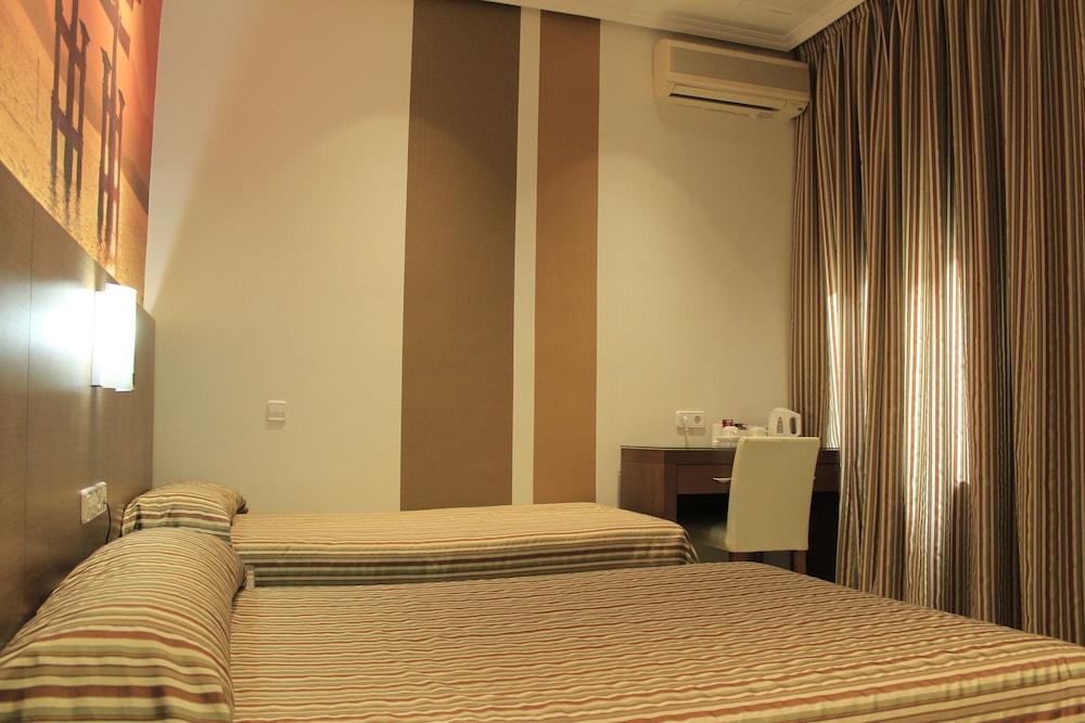 Hostal Atocha Almudena Martin
