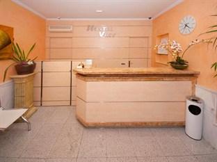Hostal Viky