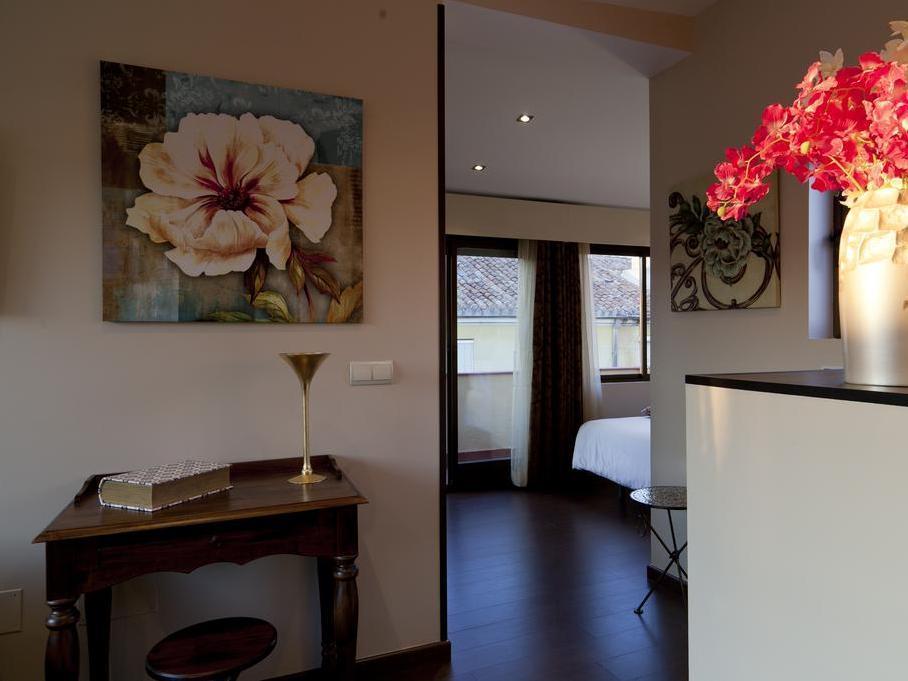 Thc Tirso Molina Hostel
