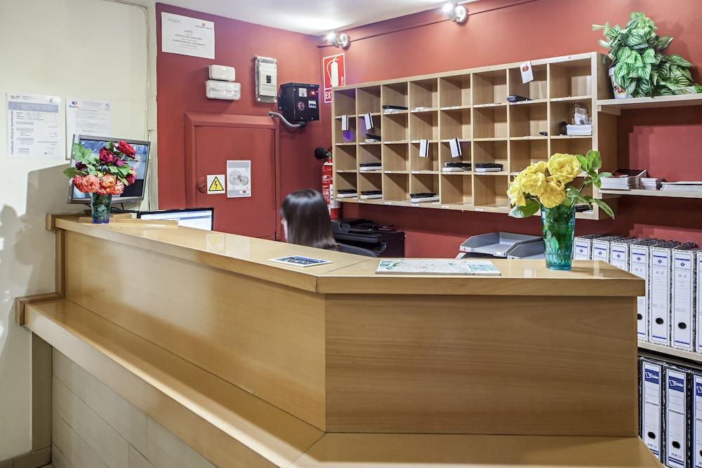 Hostel Inter Puerta Del Sol - Auto Check-in
