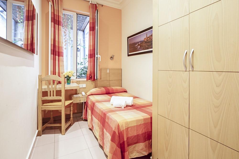 Hostel Inter Puerta Del Sol - Auto Check-in