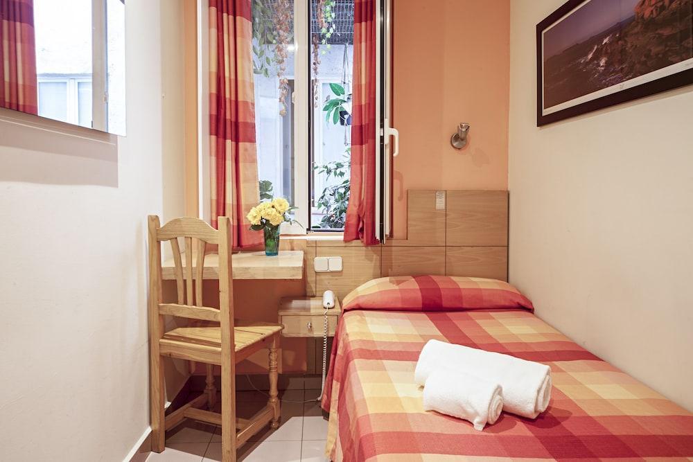 Hostel Inter Puerta Del Sol - Auto Check-in