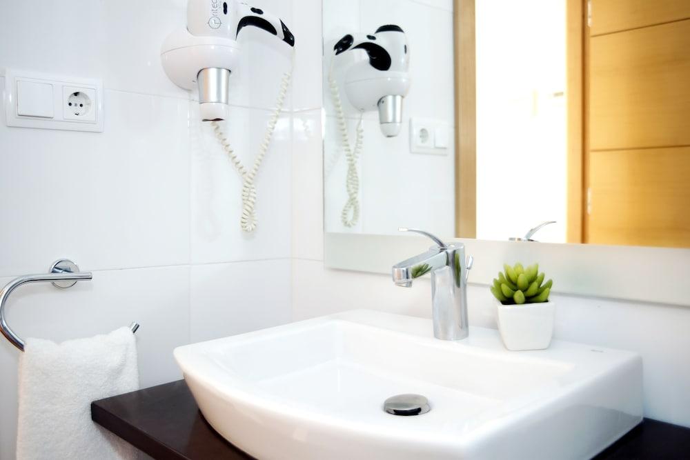 Apartamentos Turísticos Sabinas El Pilar