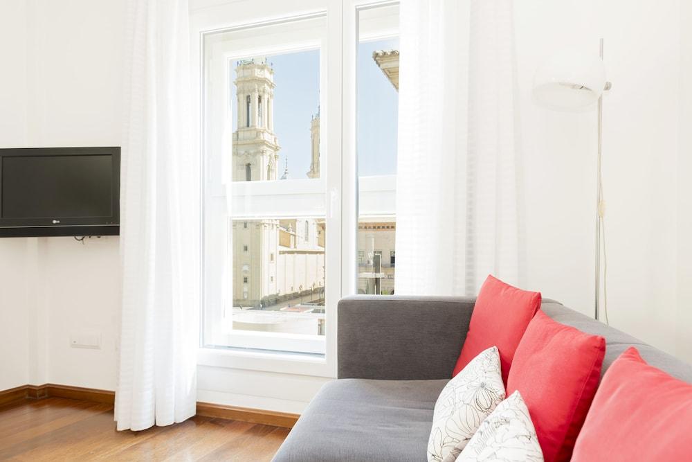 Apartamentos Turísticos Sabinas El Pilar