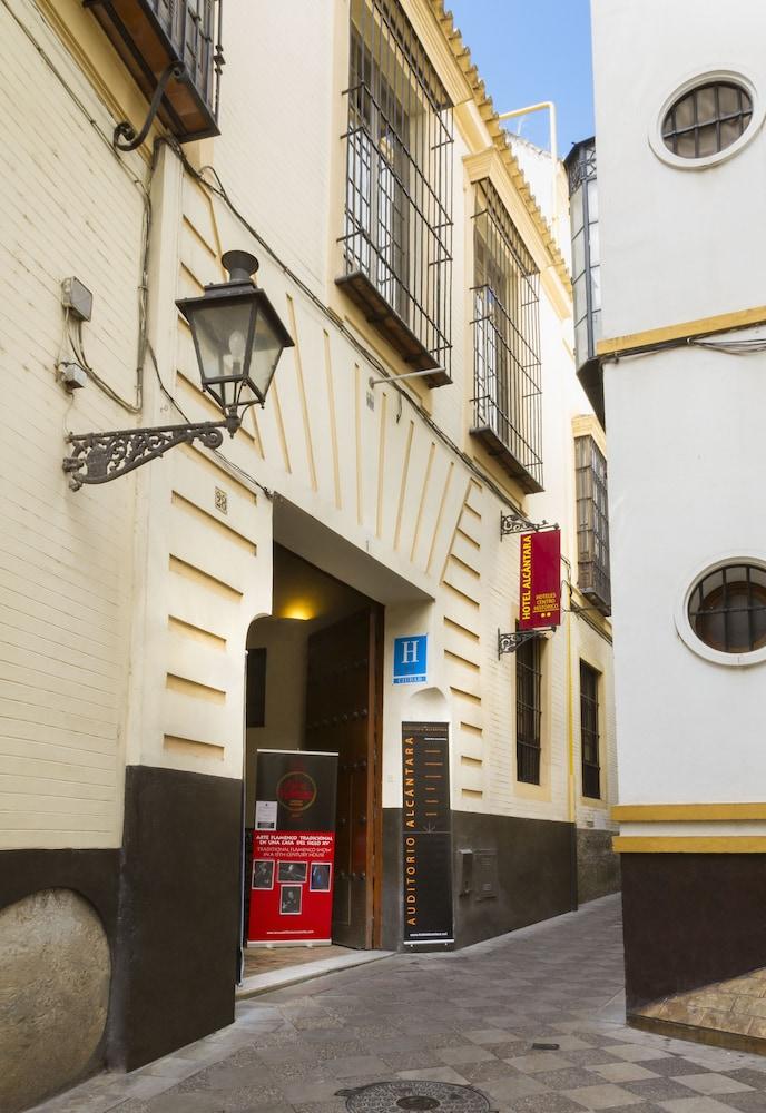 Hotel Alcántara