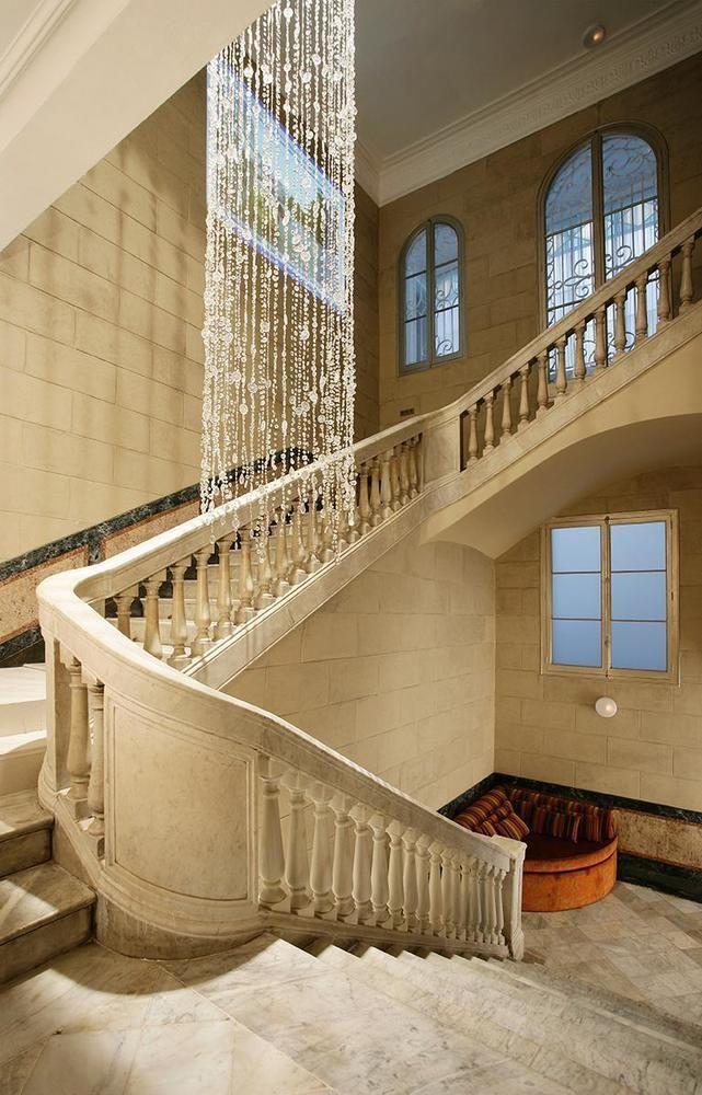 Chic & Basic Born Boutique Hotel