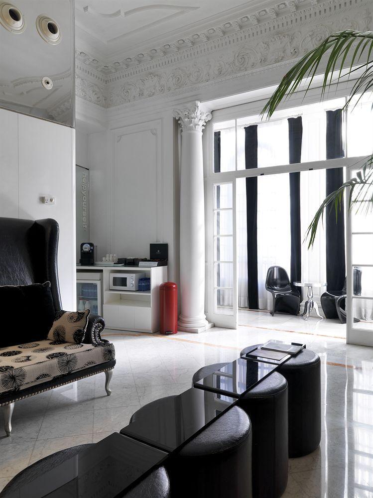 Chic & Basic Born Boutique Hotel